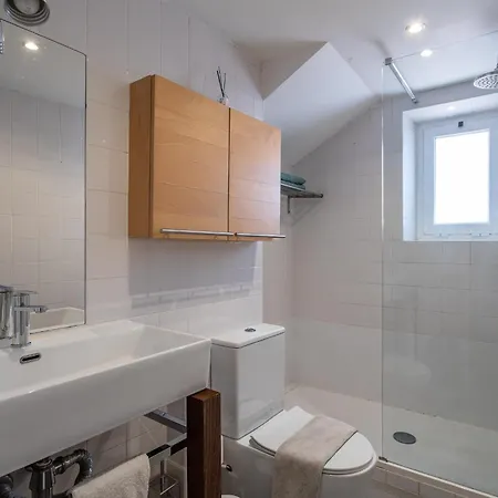 Lovely & Cozy With Amazing View & Location Lisbon