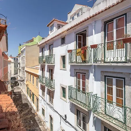 Apartment Lovely & Cozy With Amazing View & Location *